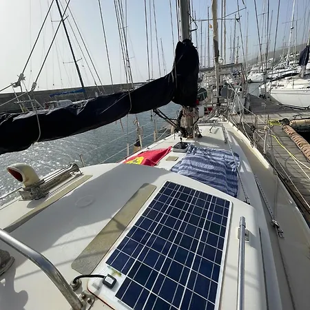 Botel El Velero *