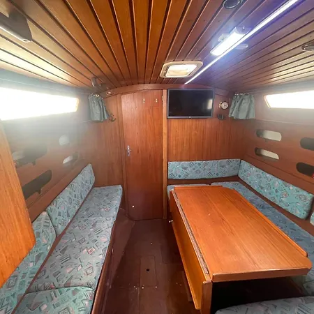 Botel El Velero