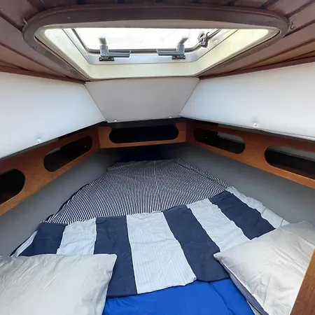 Botel El Velero *
