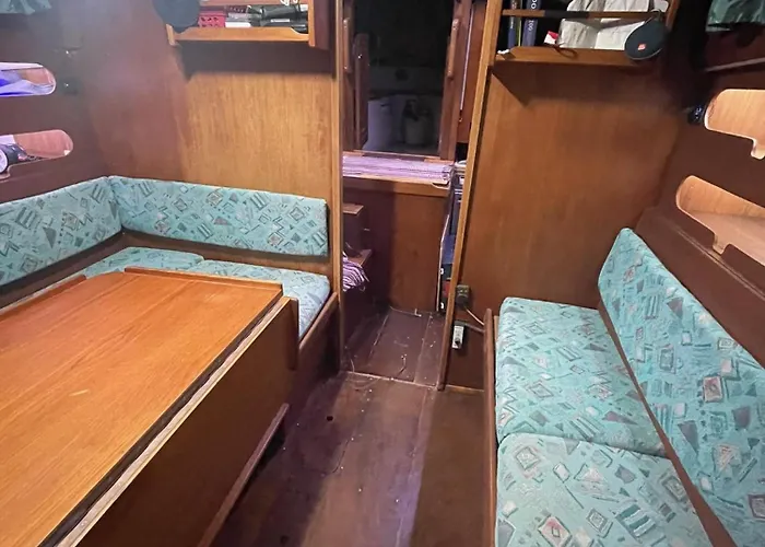 El Velero Puerto Calero